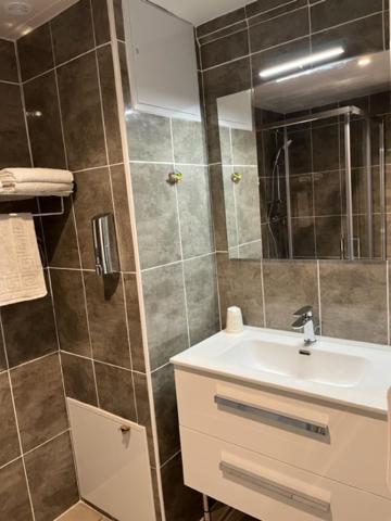 Attrap'Reves Hotell Aspres-sur-Buëch Exteriör bild
